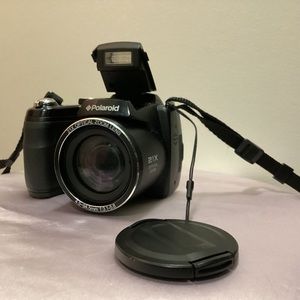Black Polaroid Digital Camera 21x optical zoom